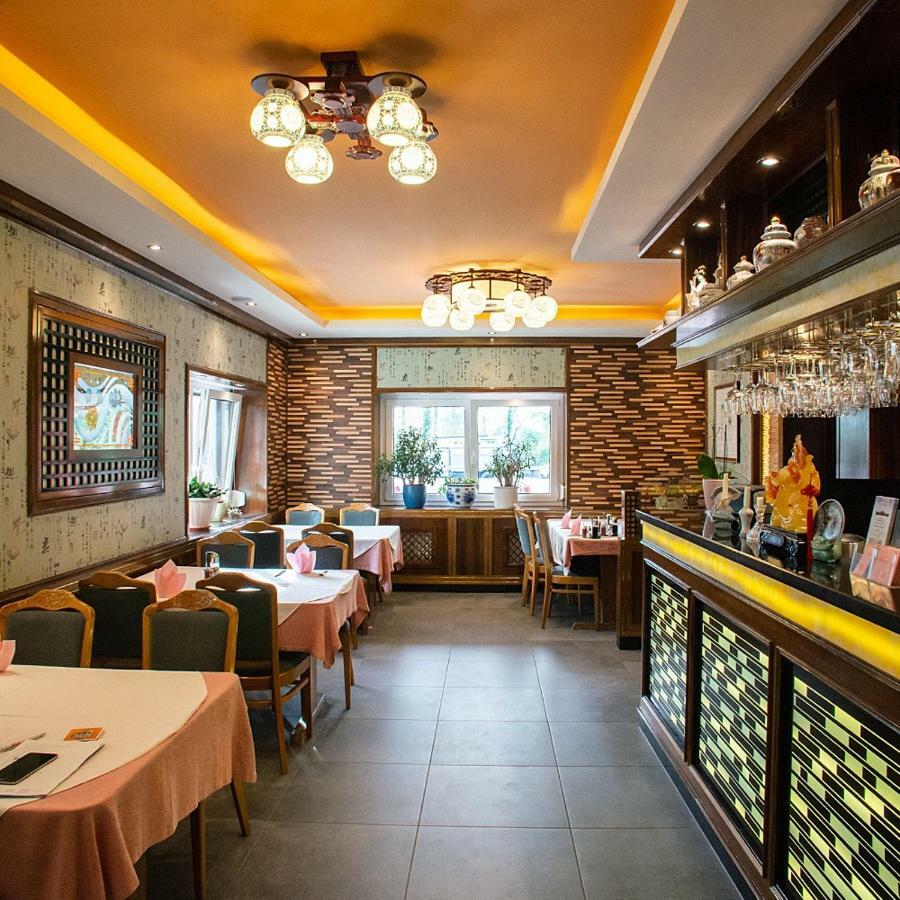 Gaststaette Lin Garden Hotel Untergruppenbach Exterior photo